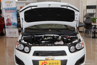 2013款爱唯欧三厢1.4SL自动时尚天窗版