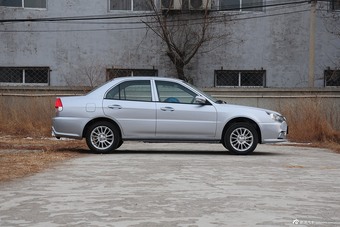 2015款V3菱悦1.5L手动幸福版