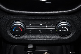 2015款哈弗H1 1.5L自动尊贵型