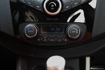 2016款海马S5 1.6L手动智能豪华科技版