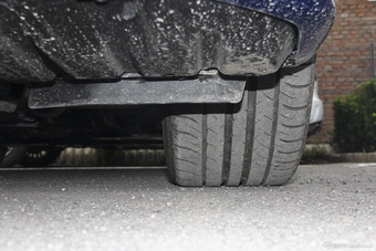 2016款雷克萨斯RC 2.0T自动200t F SPORT极致版