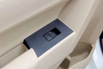 2014款卡罗拉1.6L手动GL-i真皮版