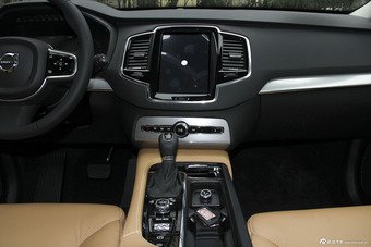 2015款沃尔沃XC90 2.0T自动 T6智逸版7座