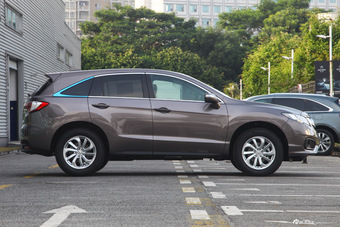2016款讴歌RDX 3.0L自动两驱精锐版