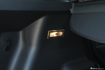 2015款奔腾X80 2.0L自动舒适型图片