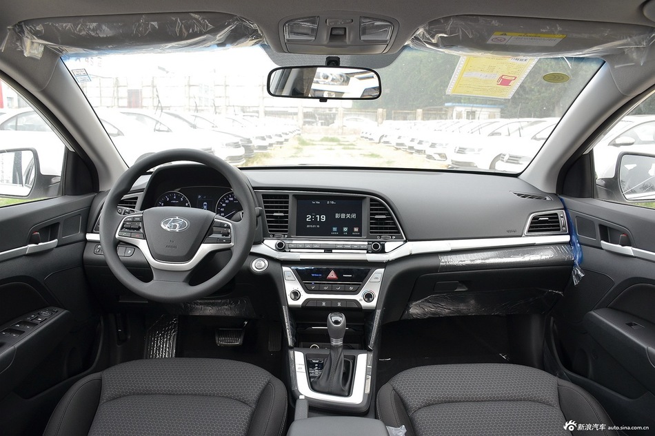 2016款领动 1.6L自动智炫精英型