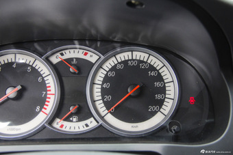 2015款利亚纳A6 1.4L手动两厢畅想型