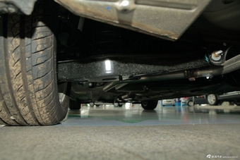 2013款艾瑞泽7 1.6CVT致尚版图片