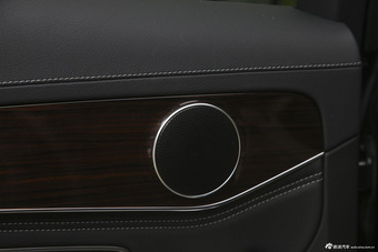2015款奔驰C级C200L 2.0T自动运动版