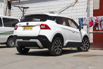 2016款中华V3 1.5T手动旗舰型