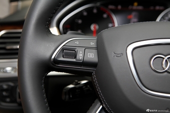 2013款奥迪A8L W12 6.3FSI quattro旗舰型