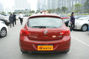 2013款英朗XT
