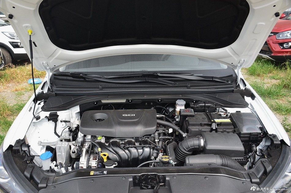 2016款领动 1.6L自动智炫精英型