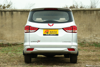 2015款五菱宏光S1 1.5L手动标准型