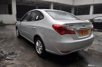 2011款悦动1.6L手动舒适型