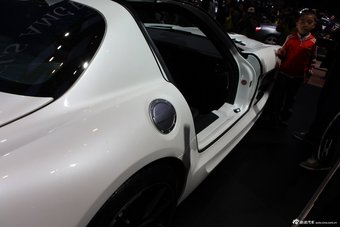奔驰SLS AMG
