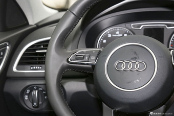 2015款奥迪Q3 35TFSI舒适型