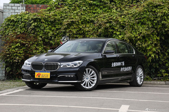 2017款宝马7系740Li 3.0T自动豪华型