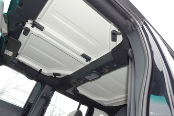 2016款北京BJ40L 2.3T自动四驱尊享版