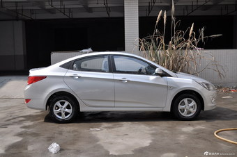 2014款瑞纳1.4自动领先型