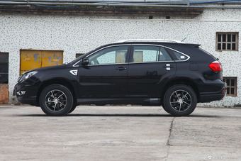 2015款比亚迪S7升级版1.5T手动尊贵型