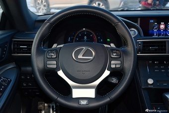 2016款雷克萨斯RC 2.0T 200t F SPORT极致版