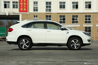 2015款比亚迪S7升级版2.0T自动旗舰型