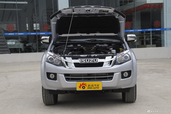 2015款五十铃D-MAX 2.5T自动四驱超豪华型