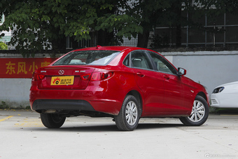 2015款绅宝D50 1.5L CVT标准超值导航版