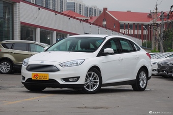 2015款福克斯三厢1.0L GTDi手动超能风尚型