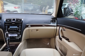 2015款吉利EC8 2.0L自动精英型