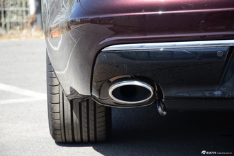 2016款捷豹XJL 2.0T自动两驱典雅商务版