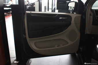 2013款克莱斯勒大捷龙到店实拍