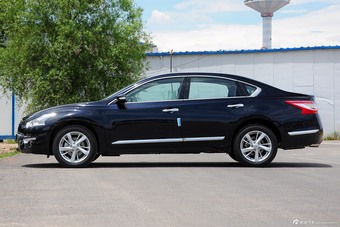 2015款天籁2.5L XL Upper欧冠科技版