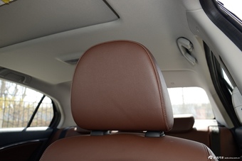 2016款奔腾B90 1.8T自动尊贵型十周年纪念版