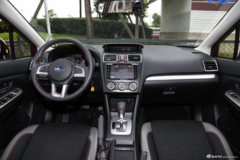 2016款斯巴鲁XV 2.0L自动舒适导航版