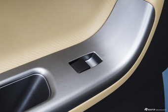 2014款福美来M5 1.6L手动标准型