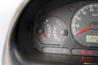 2012款乐驰1.0P-TEC手动活力型