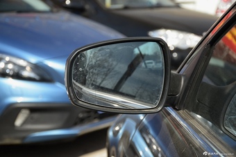 2016款奔腾B90 1.8T自动尊贵型十周年纪念版