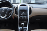 2013款宝骏630 1.5L手动精英型