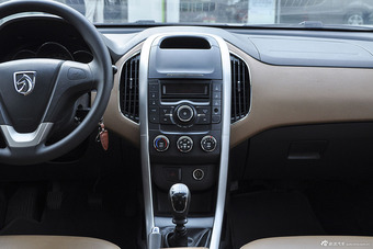 2013款宝骏630 1.5L手动精英型