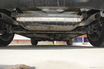 2016款中华V3 1.5T手动旗舰型