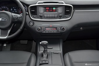 2015款索兰托L 2.4L自动汽油4WD定制版 7座 国V