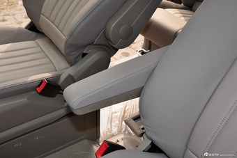 2014款唯雅诺3.5L卓越版