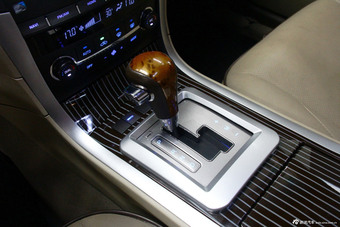 2011款华泰B11 1.8T汽油自动尊贵版到店实拍