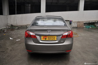 2011款悦动1.6L手动舒适型