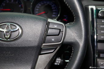 2013款锐志2.5V自动尊锐导航版