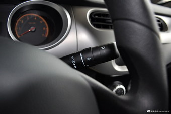 2012款中华H230 1.5自动天窗版