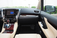 2015款埃尔法3.5L自动豪华版