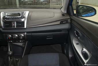 2014款YARiS L 致炫1.3L手动魅动版